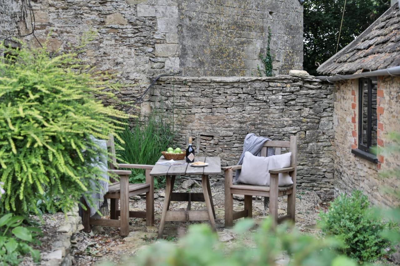 טטברי The Bothy Beverston Castle מראה חיצוני תמונה